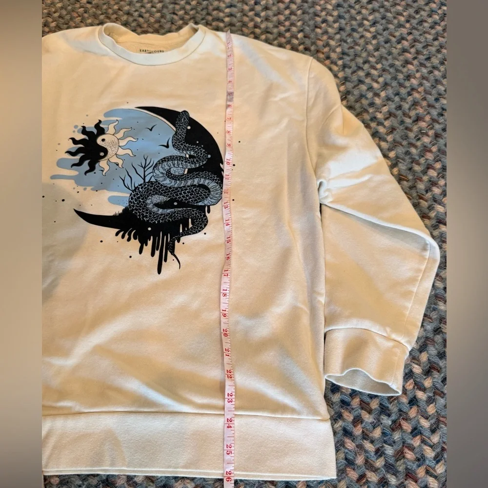 Earthbound Trading Company Sweatshirt - Picture 5 of 8